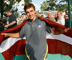 http://content1-foto.inbox.lv/albums37805461/esiciiruls/french/gulbis.jpg