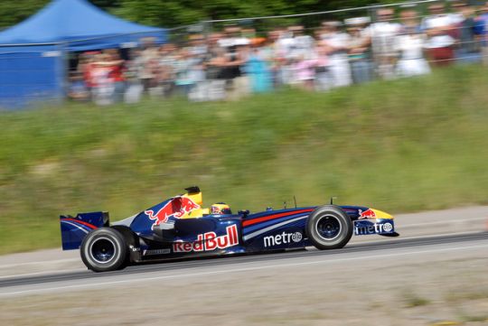 http://content1-foto.inbox.lv/albums37862819/nico/red_bull/027-sized.jpg